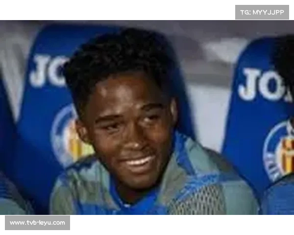 恩德里克通过社媒宣布已启程，以租借形式加盟里昂